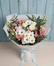 Букет цветов из:  Розы, Лизиантусы и Хризантемы в Волово