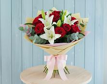 Букет цветов из:  Лилии и Розы в Волово