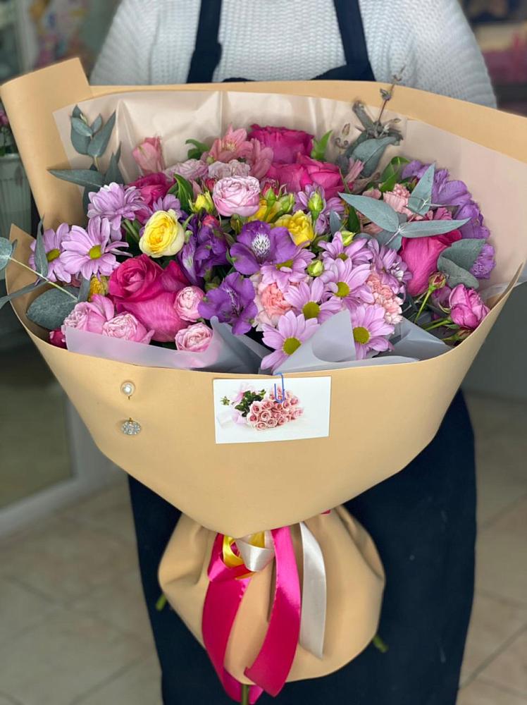 Букет цветов из: Хризантемы, Гвоздики и Альстромерии в Волово