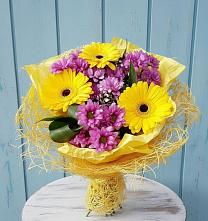 Букет цветов из:  Хризантемы и Герберы в Волово