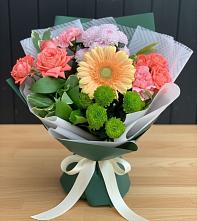 Букет цветов из:  Гвоздики, Розы, Герберы и Хризантемы в Волово