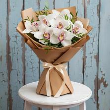 Букет цветов из:  Орхидеи и Розы в Волово